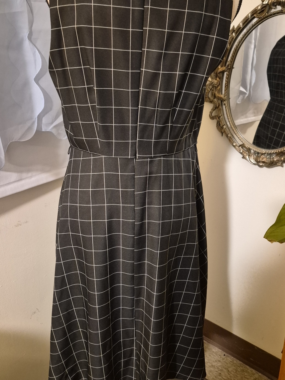Elle Windowpane Plaid Fit & Flare Sleeveless Dress w/Pleated Neckline NWTS - Picture 7 of 8